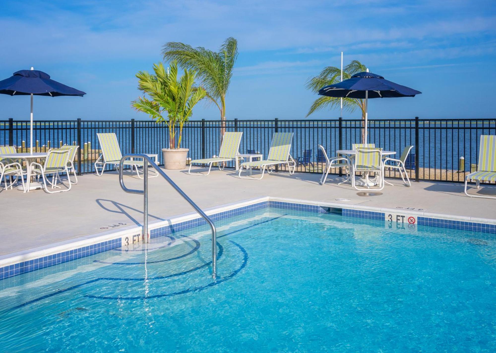 Blufin Bungalows & Marina Chincoteague Esterno foto